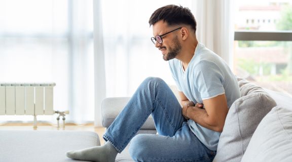 Dor de barriga: o que fazer para aliviar e quando procurar ajuda