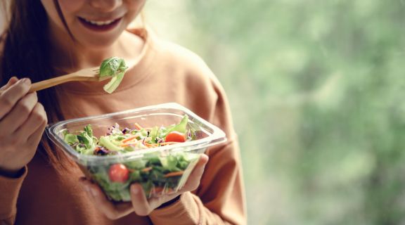   Alimentos que auxiliam no emagrecimento: guia para uma perda de peso saudável