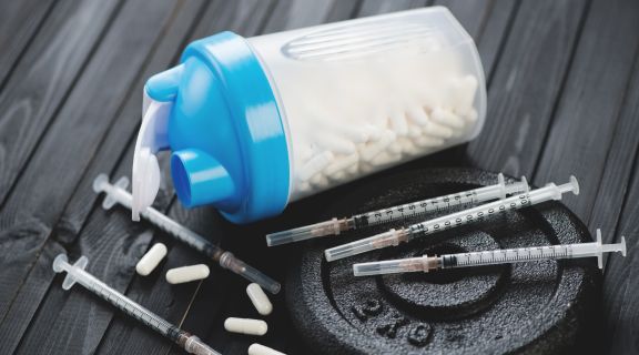 Anabolizantes: efeitos colaterais e riscos de usar sem um acompanhamento médico