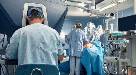 Cirurgia robótica: entenda o que é, como funciona e quando é indicada