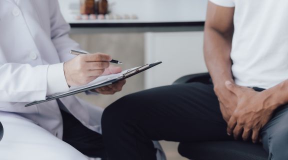 Consequências do HPV no homem: veja como se proteger e quais são os tratamentos