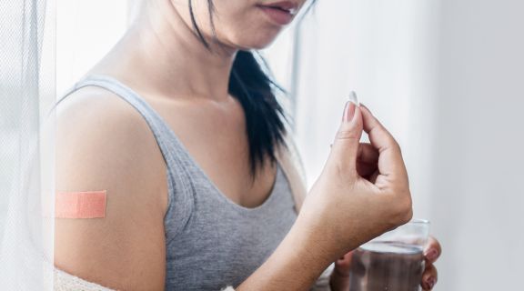 Gestante pode tomar paracetamol? Entenda o medicamento e se há relação com autismo