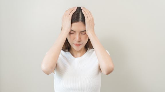   O que fazer para passar a dor de cabeça: dicas práticas e quando se preocupar