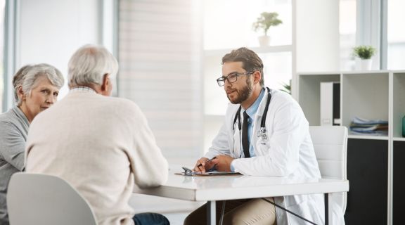 Quais os sintomas da osteoporose e quando buscar ajuda médica especializada