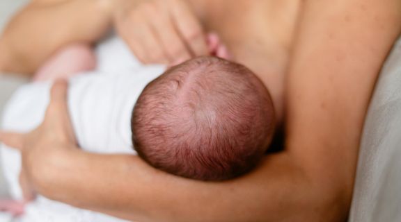 Quanto tempo dura o resguardo após o parto normal? Entenda o puerpério