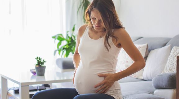 Sinais de trabalho de parto: saiba identificar e o que fazer quando chegar