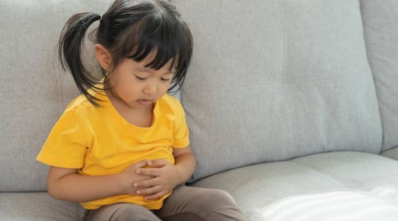 Quais são os sintomas de apendicite em crianças: como identificar o alerta
