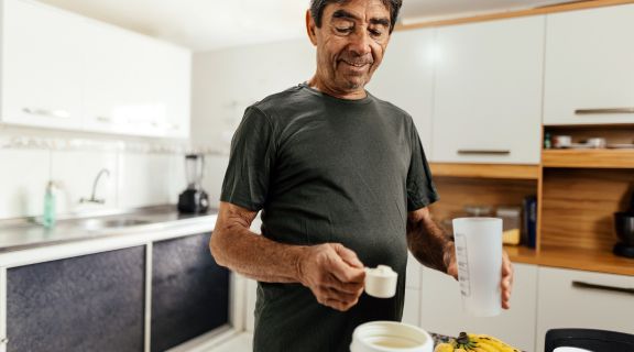   Whey protein para idosos: um aliado para a força e a vitalidade da melhor idade